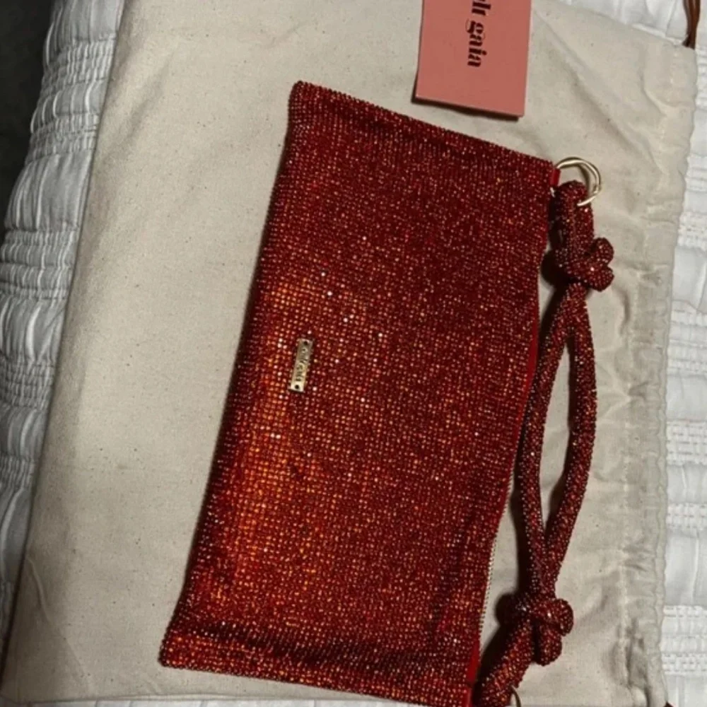 Hera cult Gaia new - Picture 3 of 5